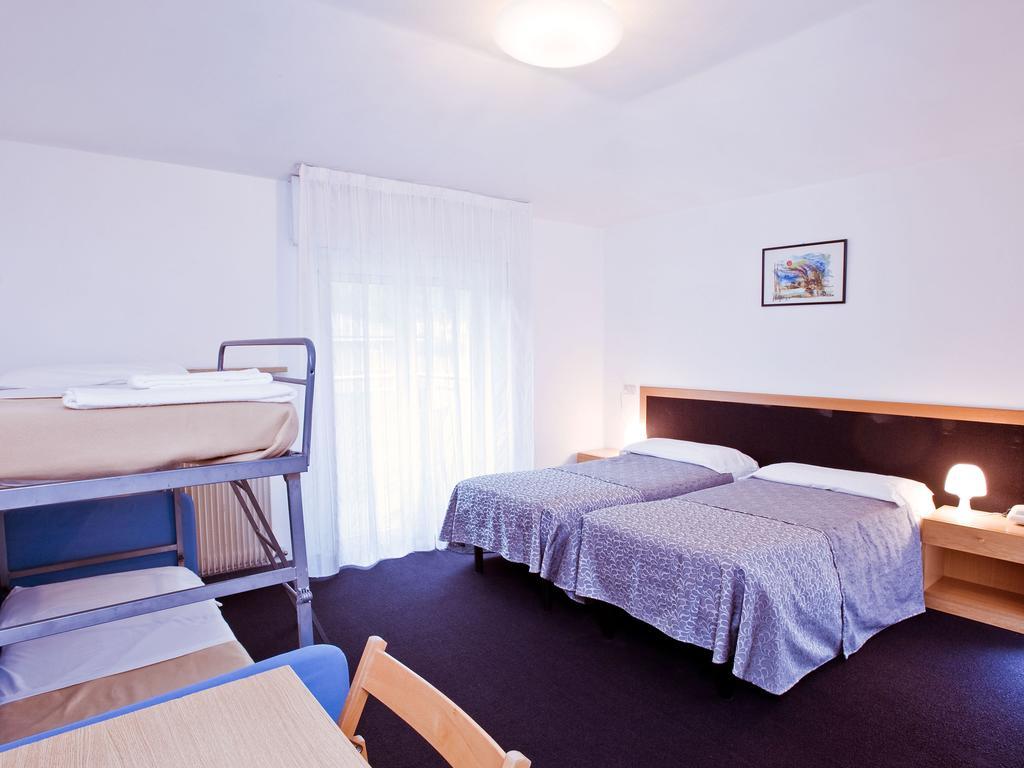 Hotel Rubino Nago Pokoj fotografie